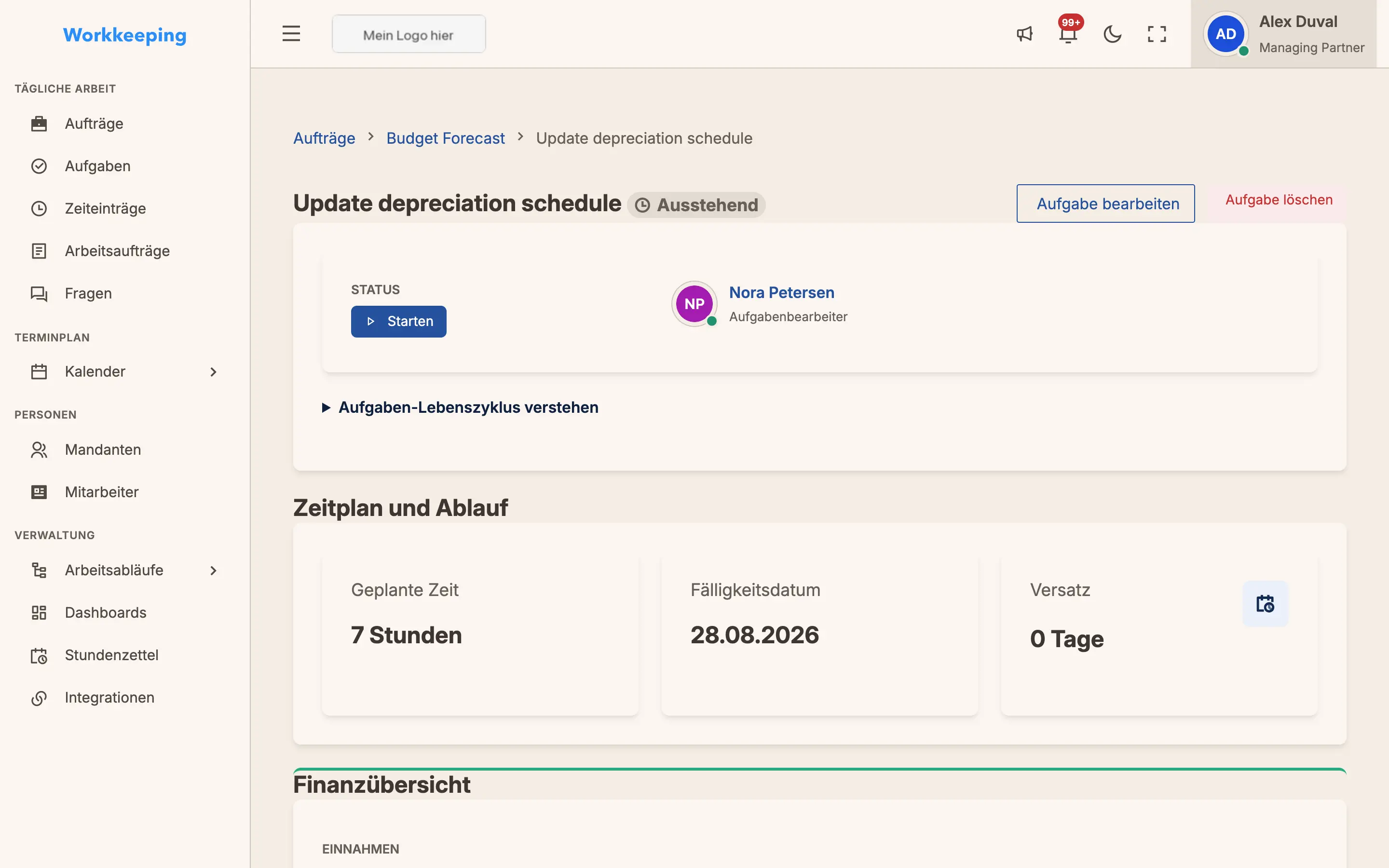 Aufgabendetailansicht mit Zeiterfassung, Kommentaren und Status