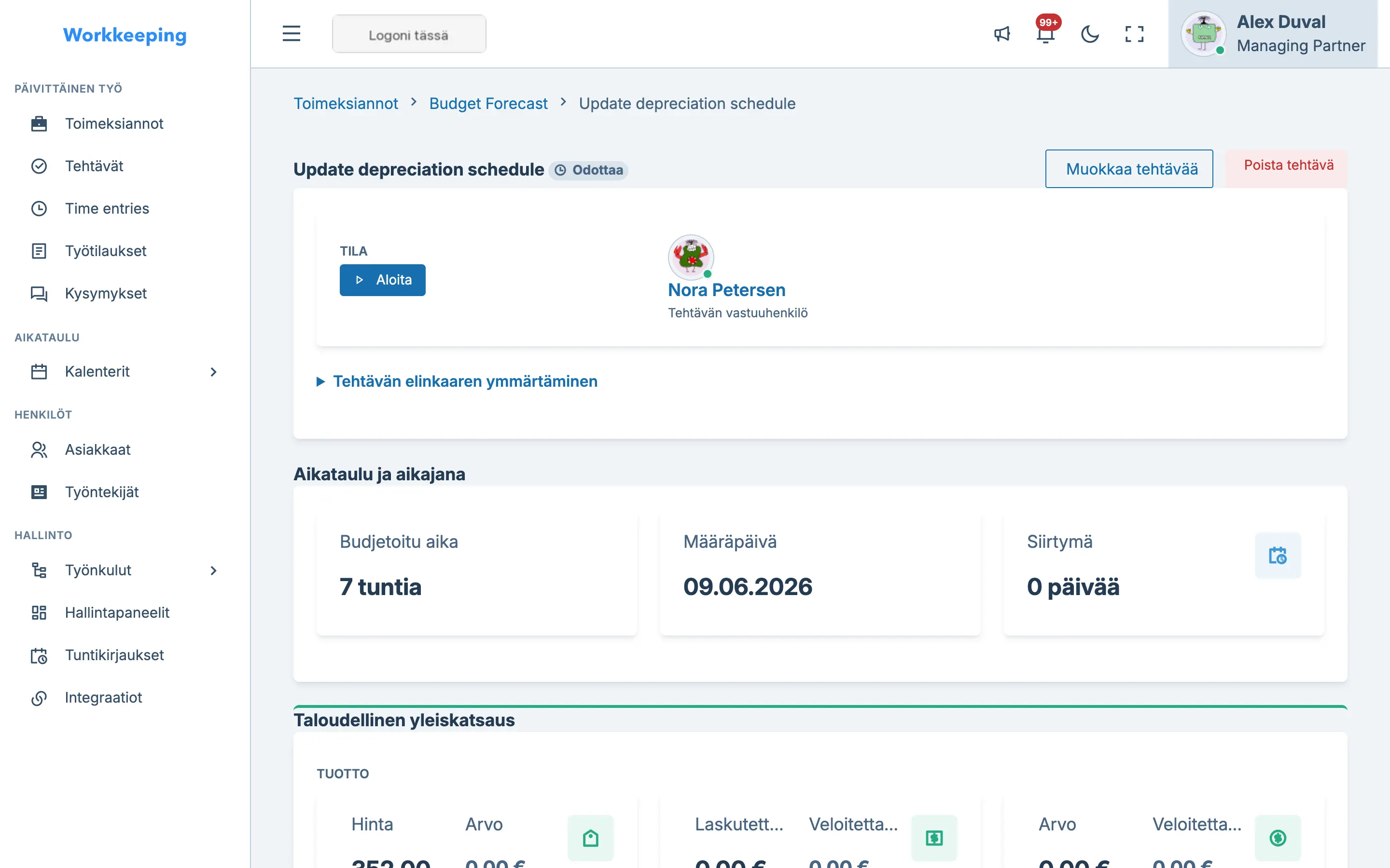 Tehtävän tietonäkymä ajanseurannalla, kommenteilla ja tilalla