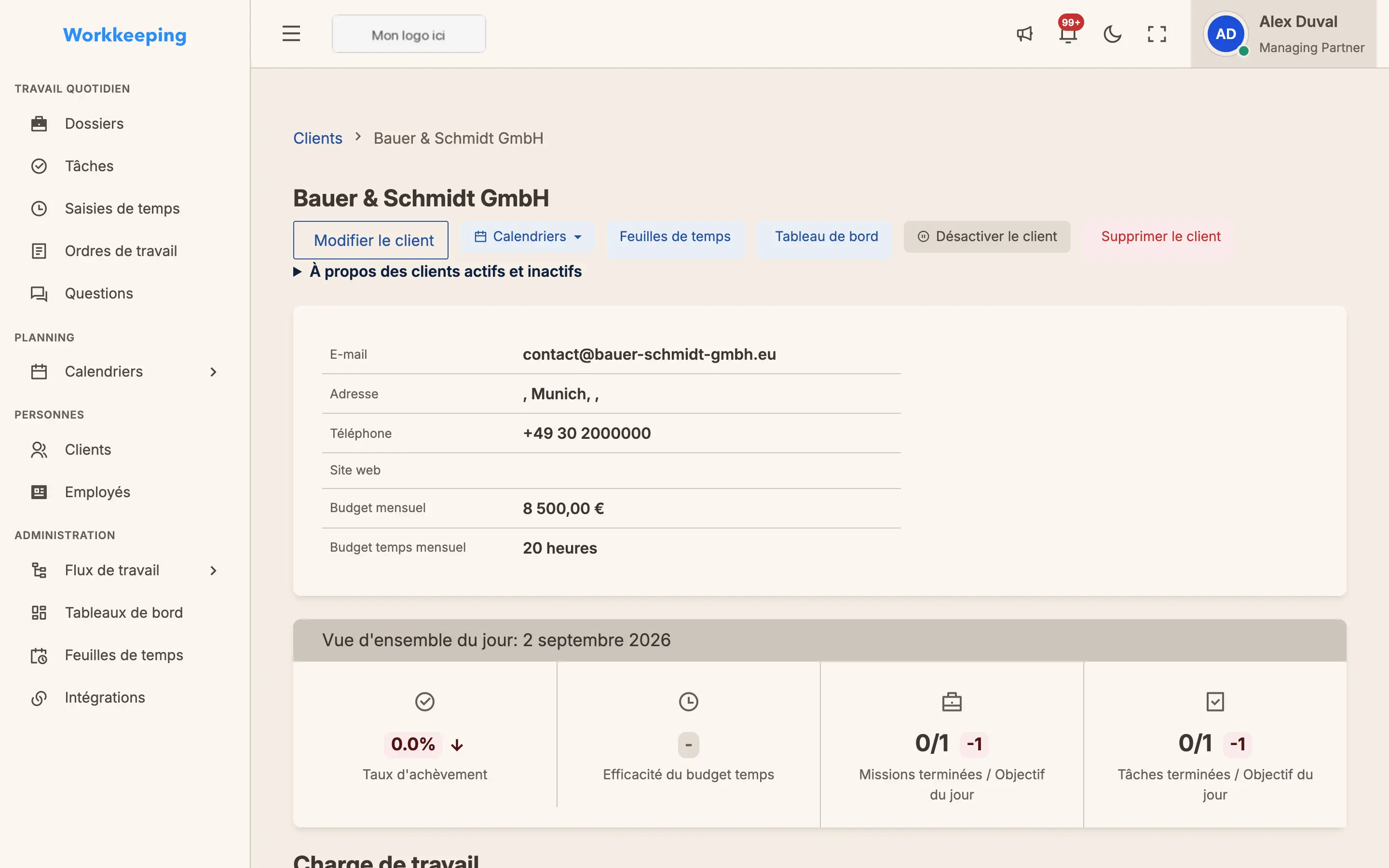 Page de détail du client avec contacts, missions et historique d'activité